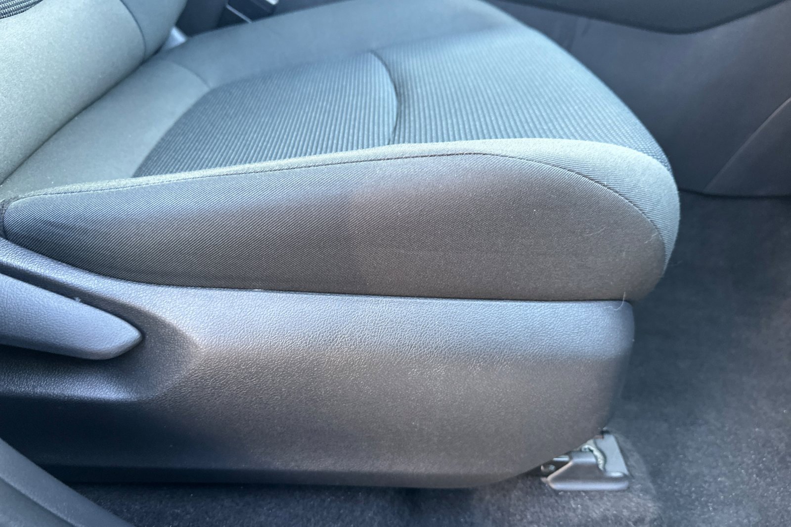 Used 2024 Toyota RAV4 LE image 23