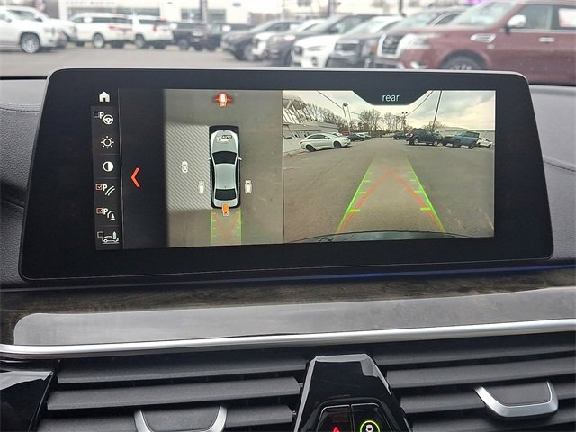 Used 2018 BMW M550i xDrive w/ Driving Assistance Package image 18