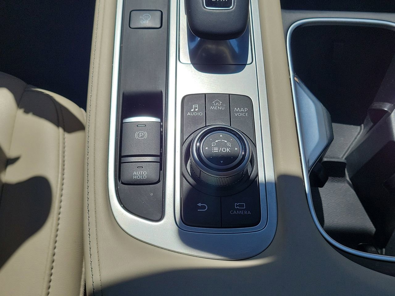 Used 2025 INFINITI QX60 Luxe w/ Lighting Package (N94) image 21