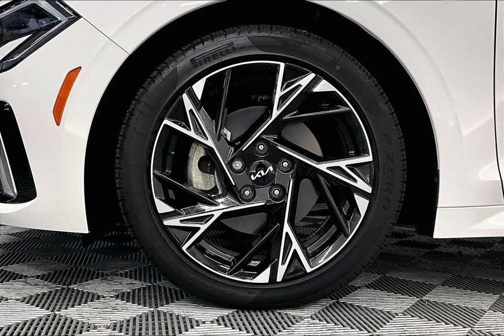Used 2025 Kia K5 GT-Line w/ GT-Line Premium Package FWD image 8