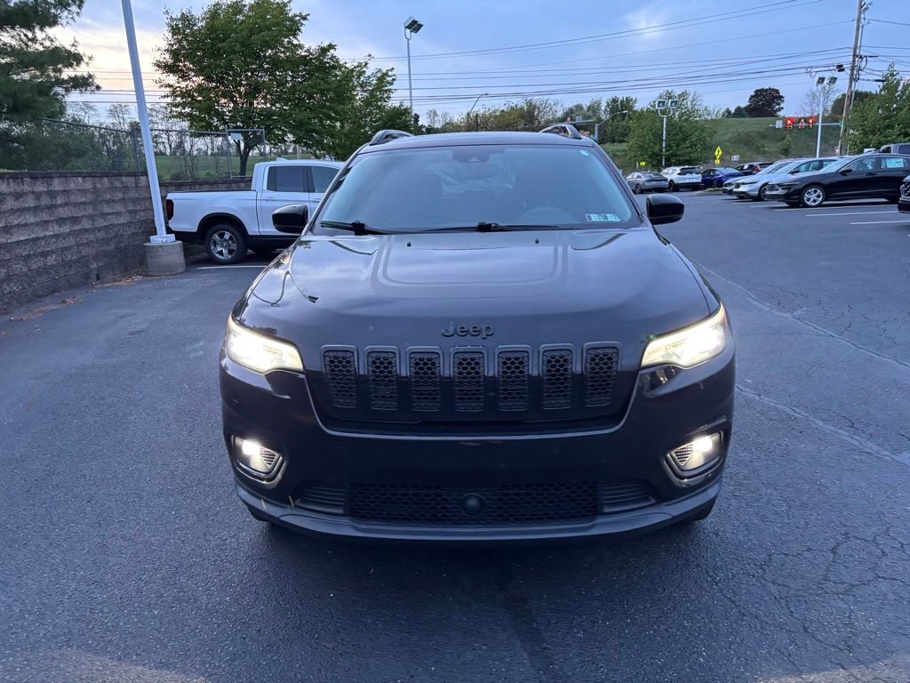 Used 2022 Jeep Cherokee Latitude AWD/4WD image 2