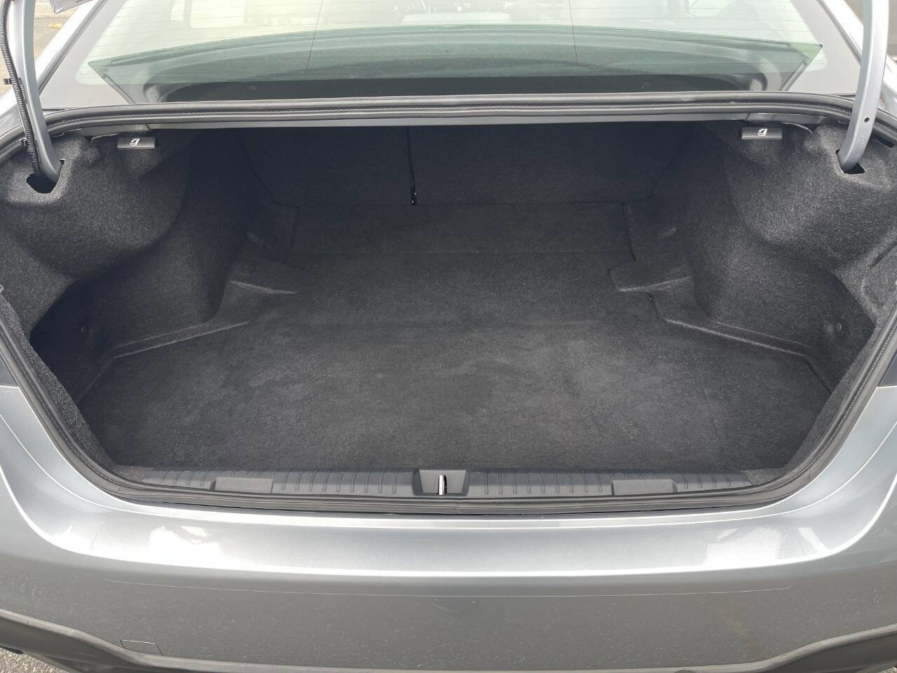 Used 2020 Subaru Legacy Premium image 7