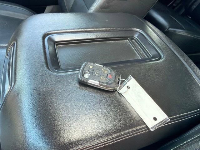 Used 2019 GMC Yukon SLT w/ Graphite Performance Edition AWD/4WD image 53