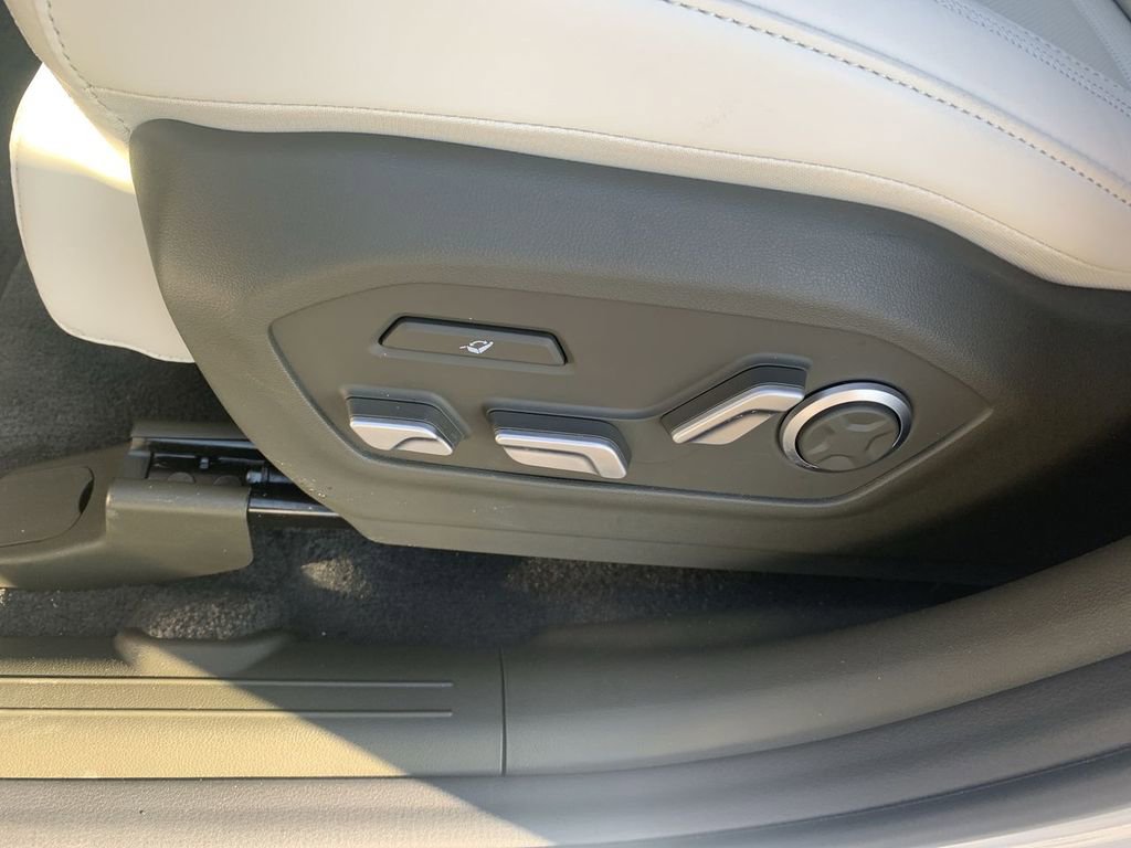 New 2025 Hyundai Santa Fe Calligraphy image 12