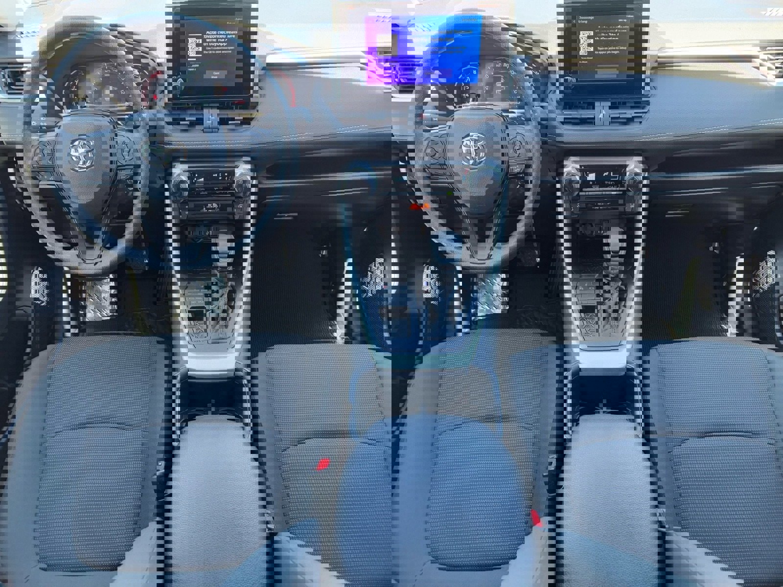 Used 2025 Toyota RAV4 LE image 12