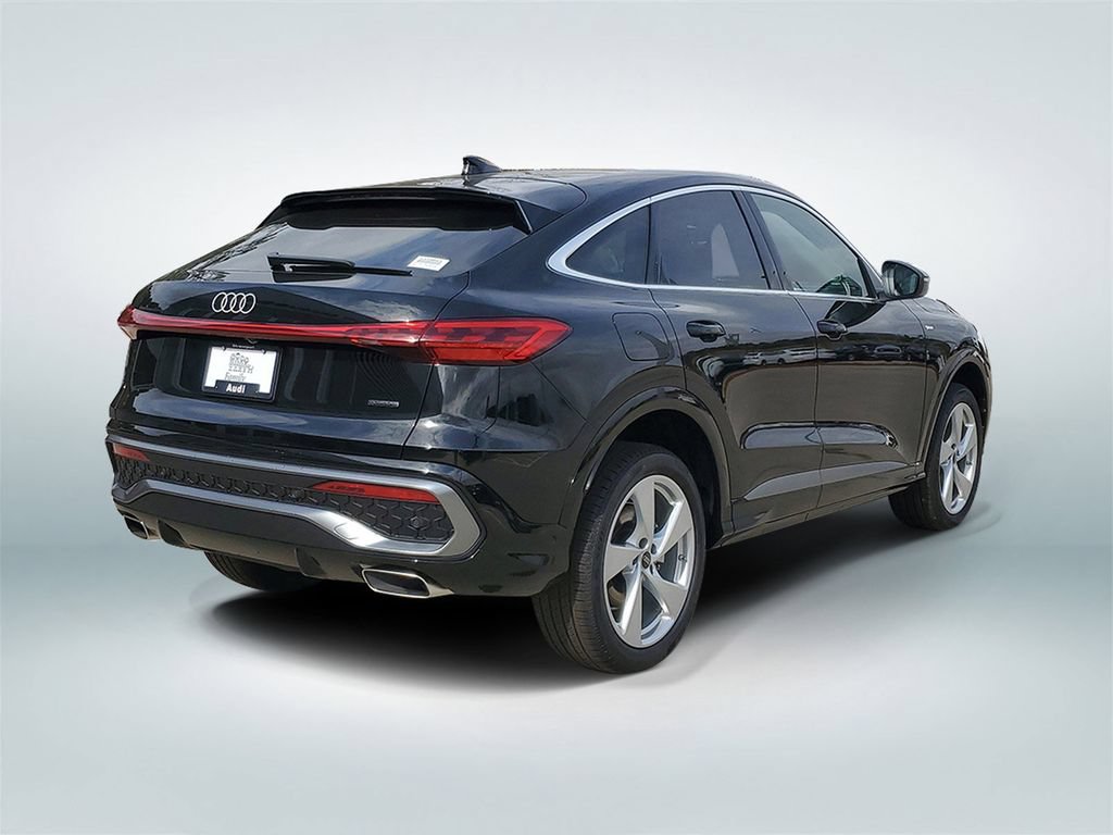 New 2025 Audi Q5 Premium Plus w/ Premium Plus AWD/4WD image 3