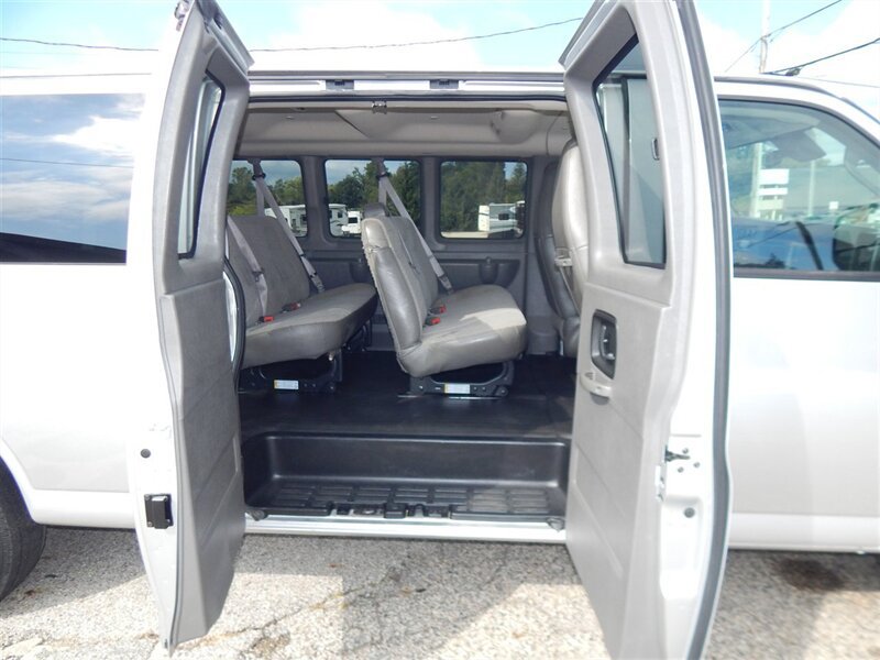 Used 2019 Chevrolet Express 3500 LT w/ LT Preferred Equipment Group RWD image 13
