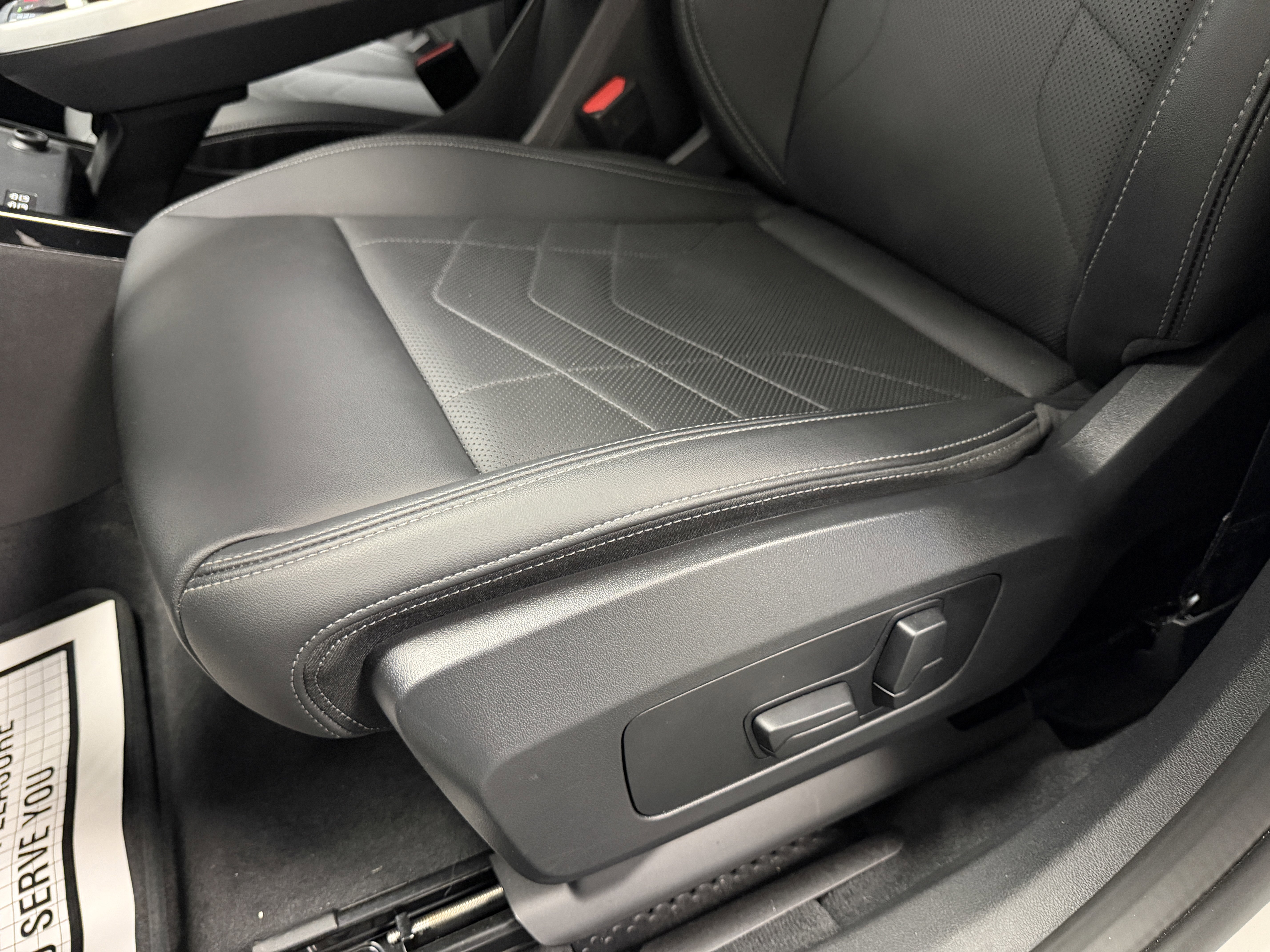 Used 2025 BMW X2 xDrive28i image 22