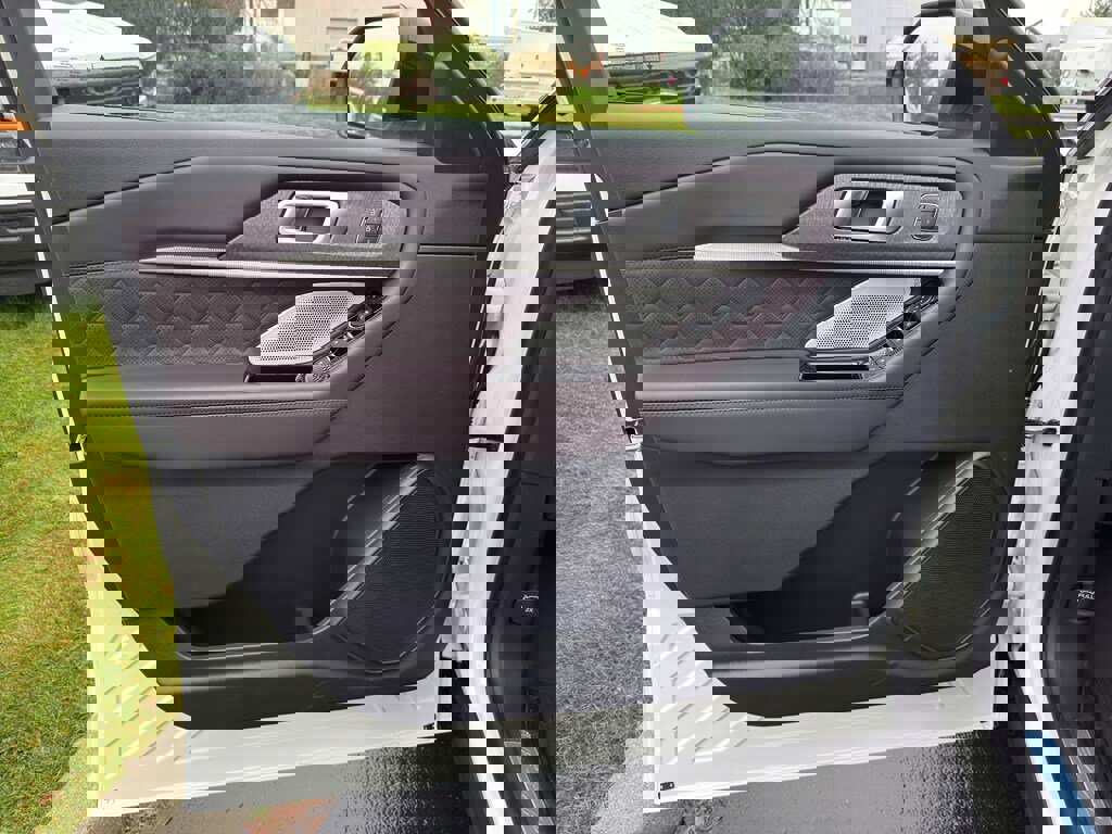 New 2026 Ford Explorer Platinum w/ LUX Leather Package image 12