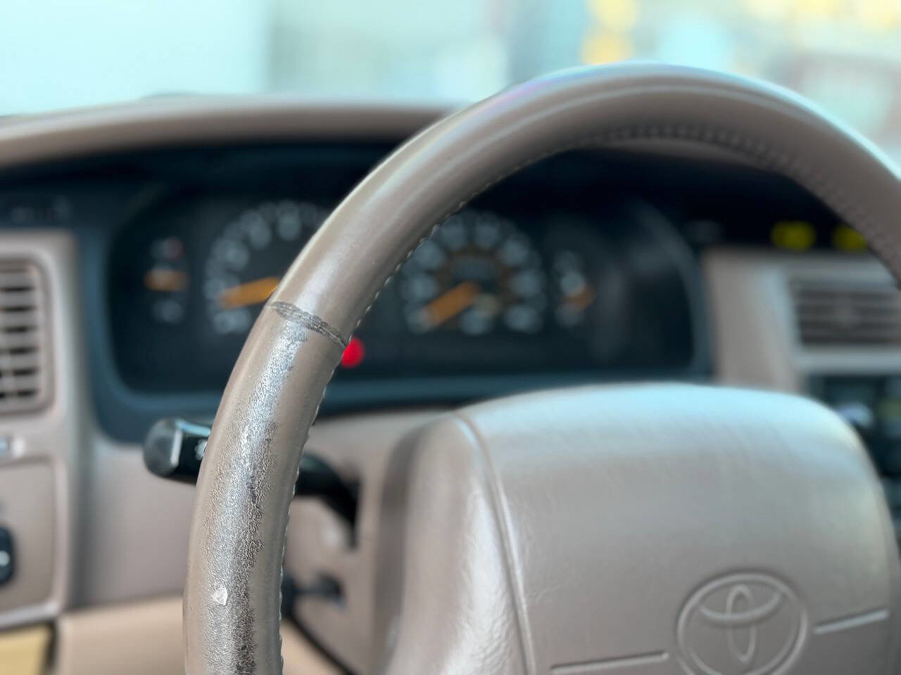 Used 1996 Toyota Avalon XLS image 17