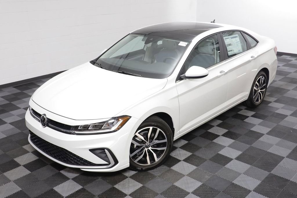 New 2026 Volkswagen Jetta SE FWD image 2