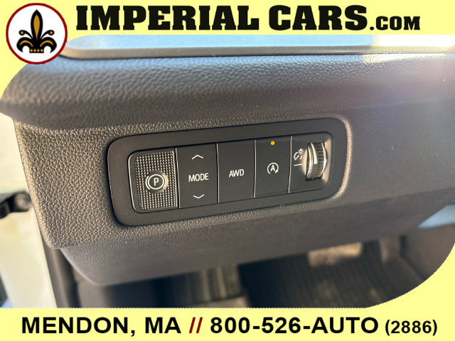 New 2027 Chevrolet Traverse LT w/ LPO, Floor Liner Package AWD/4WD image 14