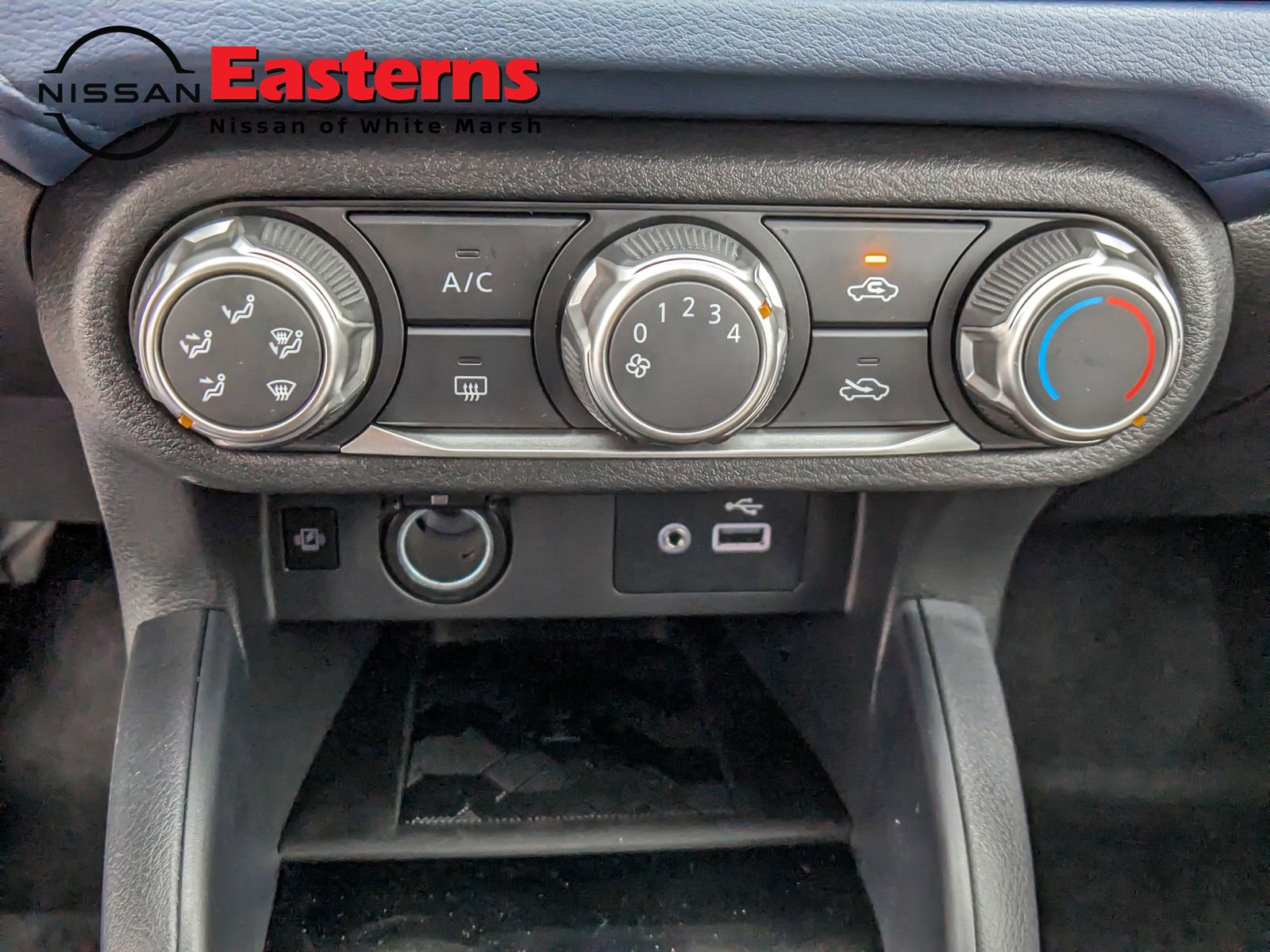 New 2025 Nissan Versa SV w/ Trunk Package image 20