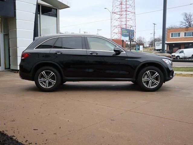 Used 2020 Mercedes-Benz GLC 300 4MATIC w/ Premium Package image 10