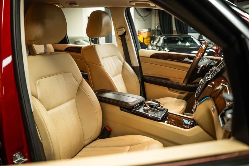 Used 2018 Mercedes-Benz GLS 450 4MATIC image 16