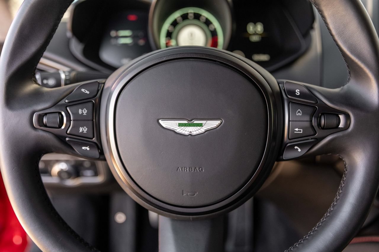Used 2021 Aston Martin V8 Vantage Coupe RWD image 20