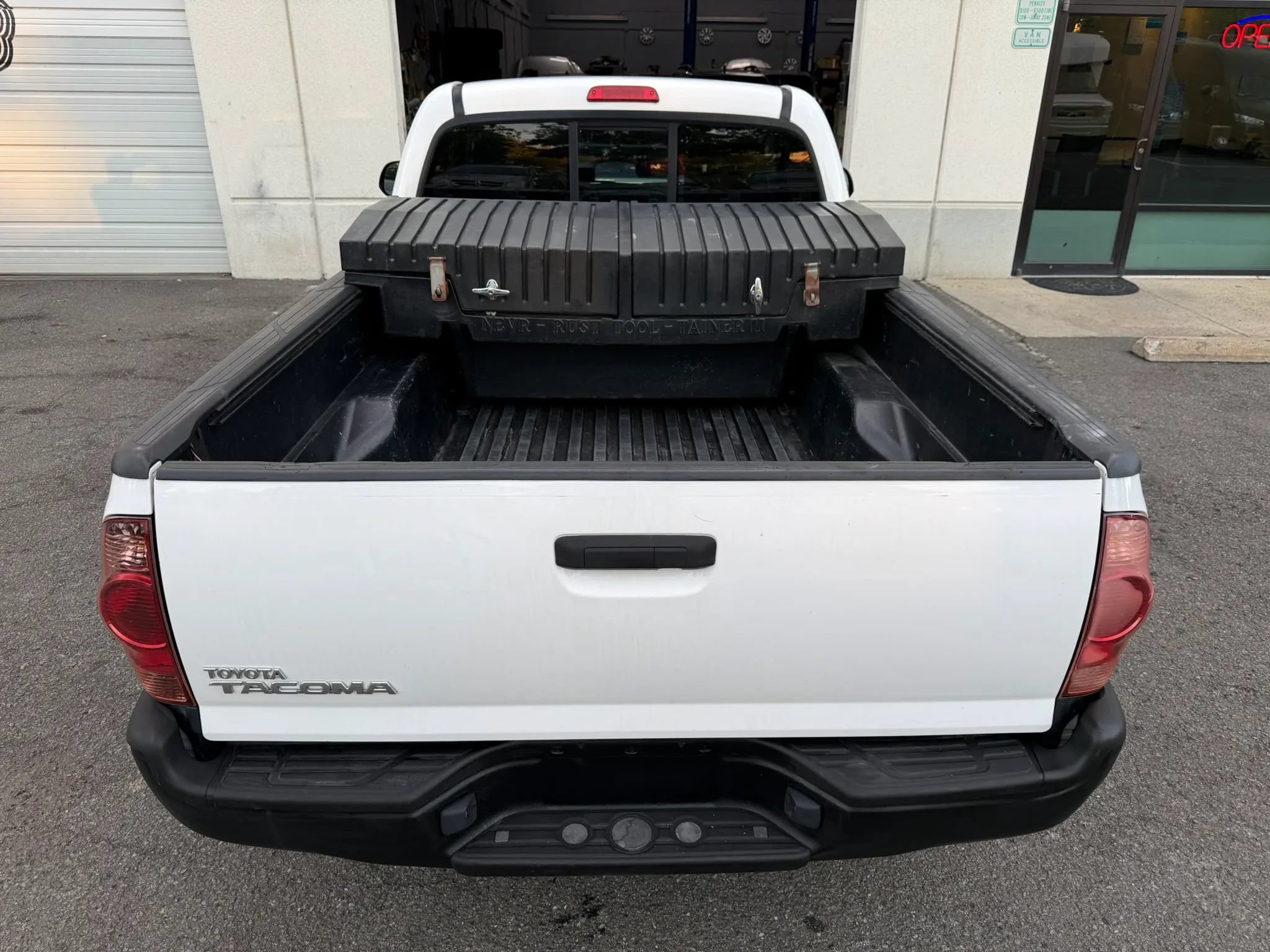 Used 2014 Toyota Tacoma 2WD Regular Cab image 15