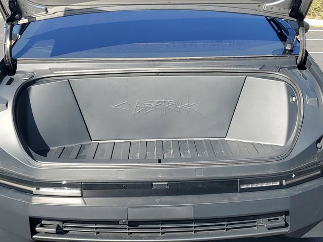 Used 2024 Tesla Cybertruck AWD Crew Cab image 30