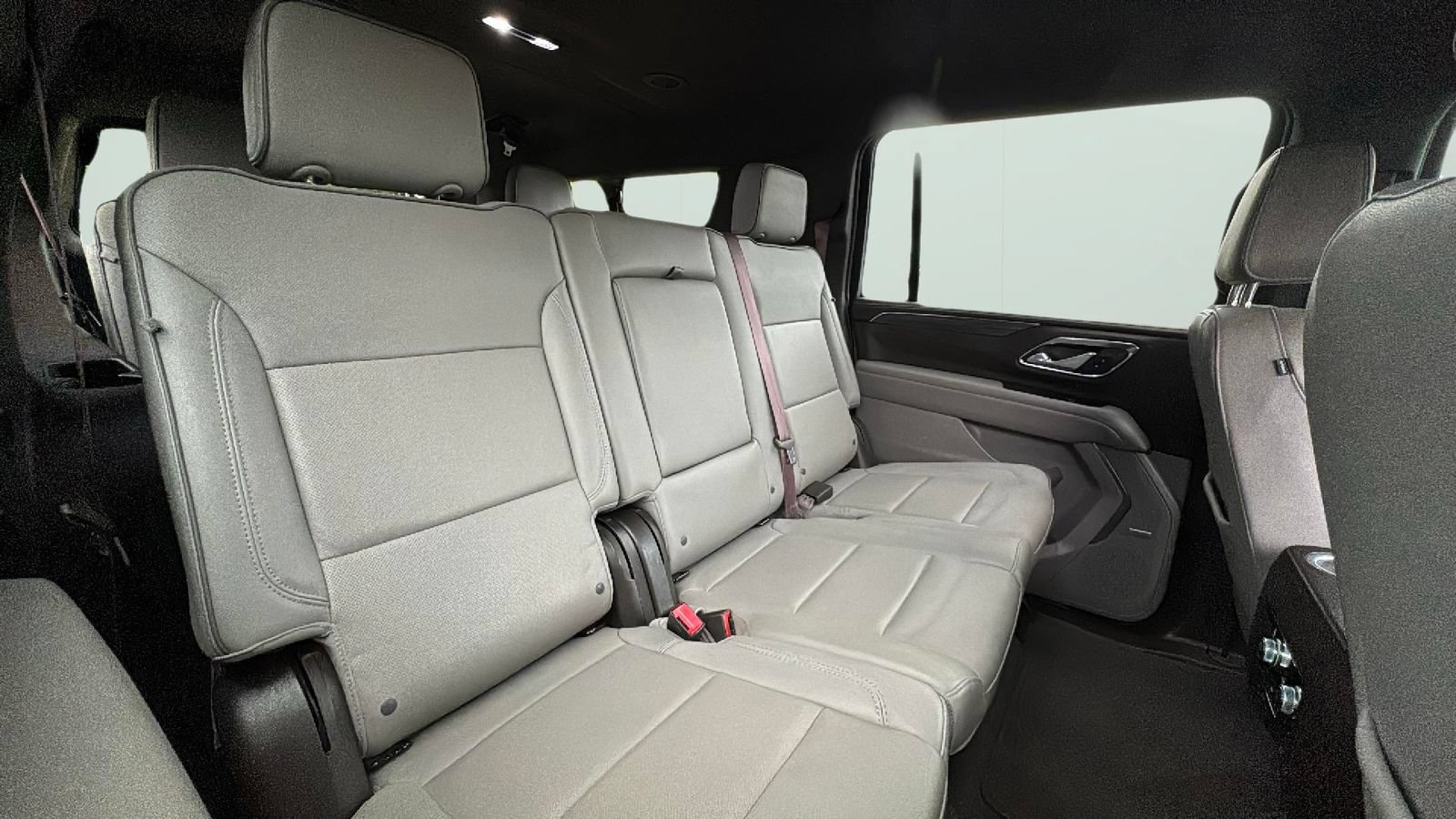 Used 2023 GMC Yukon XL SLT w/ SLT Luxury Package AWD/4WD image 27