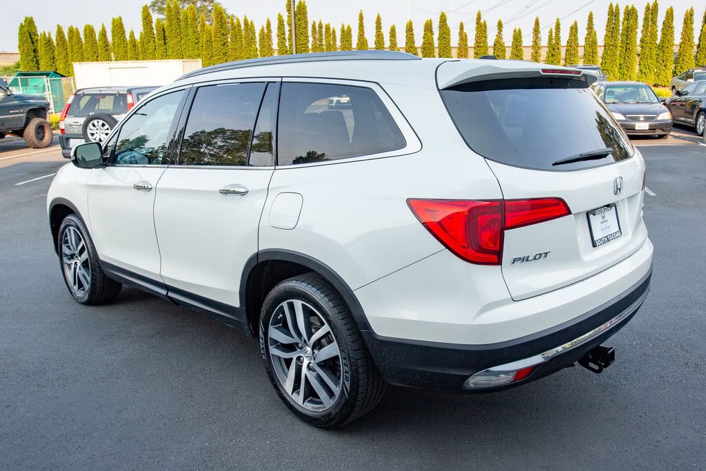 Certified 2017 Honda Pilot Touring image 10