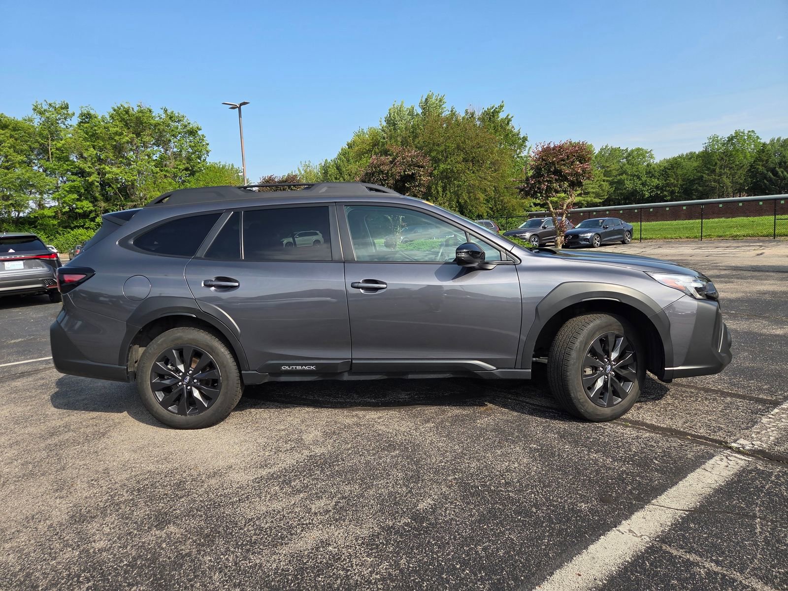 Used 2025 Subaru Outback Onyx Edition AWD/4WD image 2