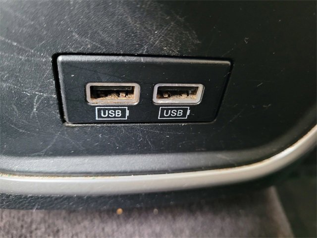 Used 2017 Chrysler 300 Limited image 10