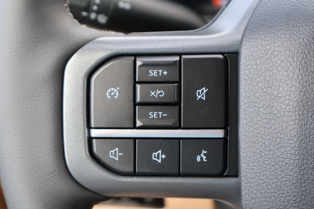 New 2026 Ford F250 4x4 Crew Cab Super Duty image 8