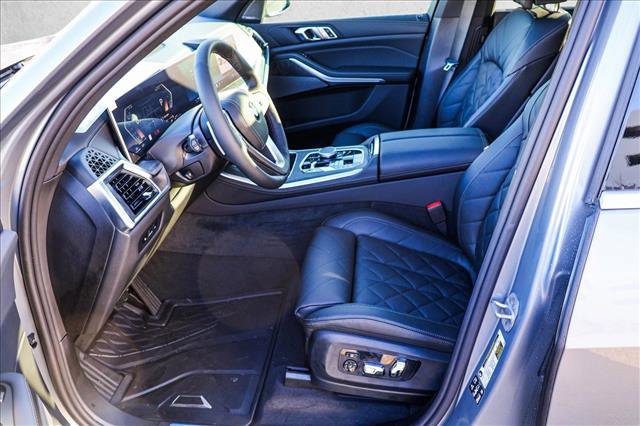 Used 2026 BMW X5 xDrive40i w/ Climate Comfort Package image 12