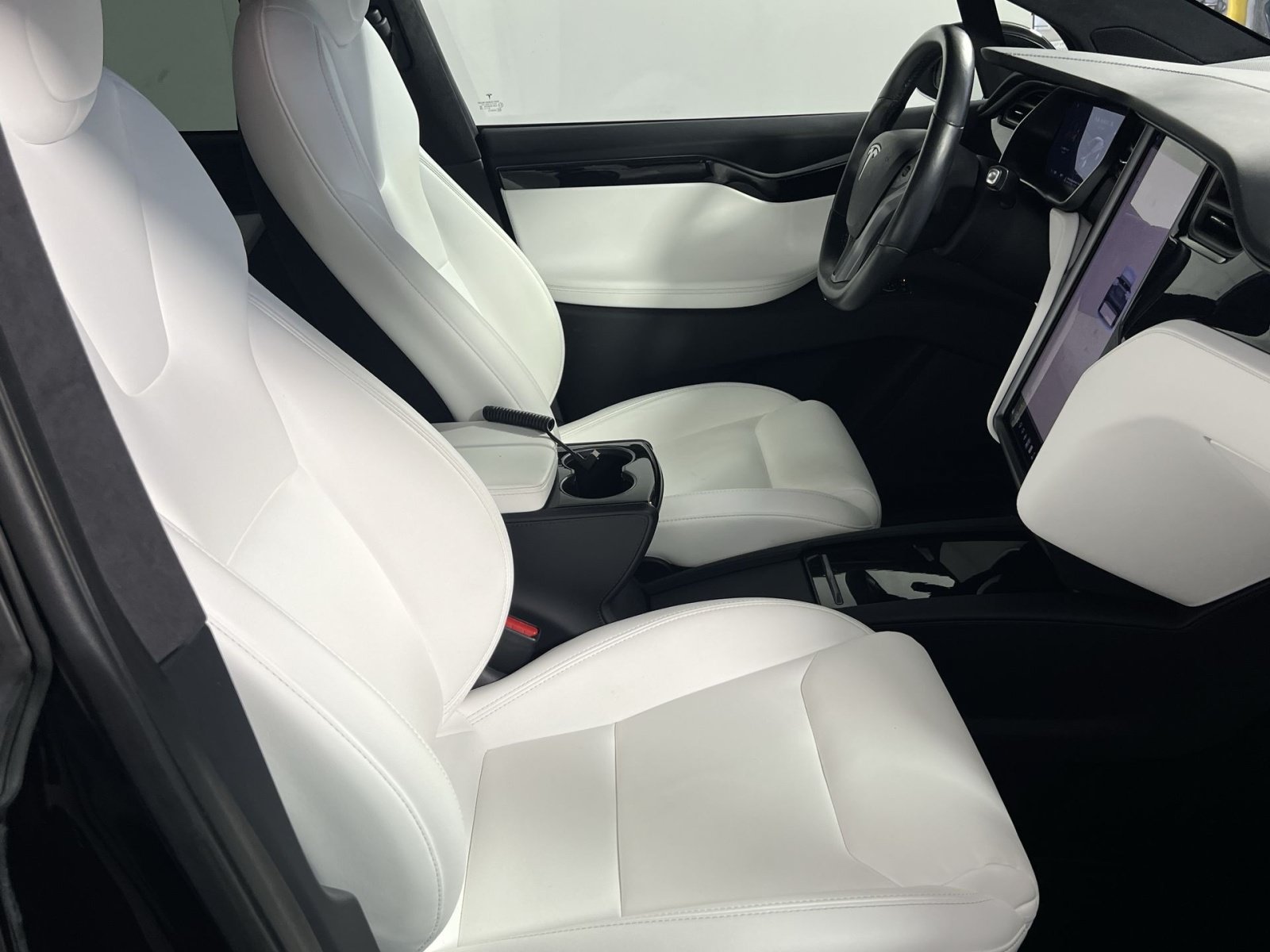 Used 2020 Tesla Model X Long Range AWD/4WD image 29