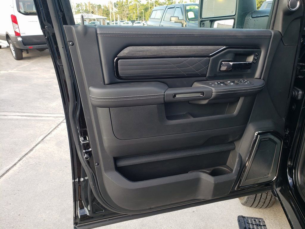 New 2026 RAM 3500 Limited image 9