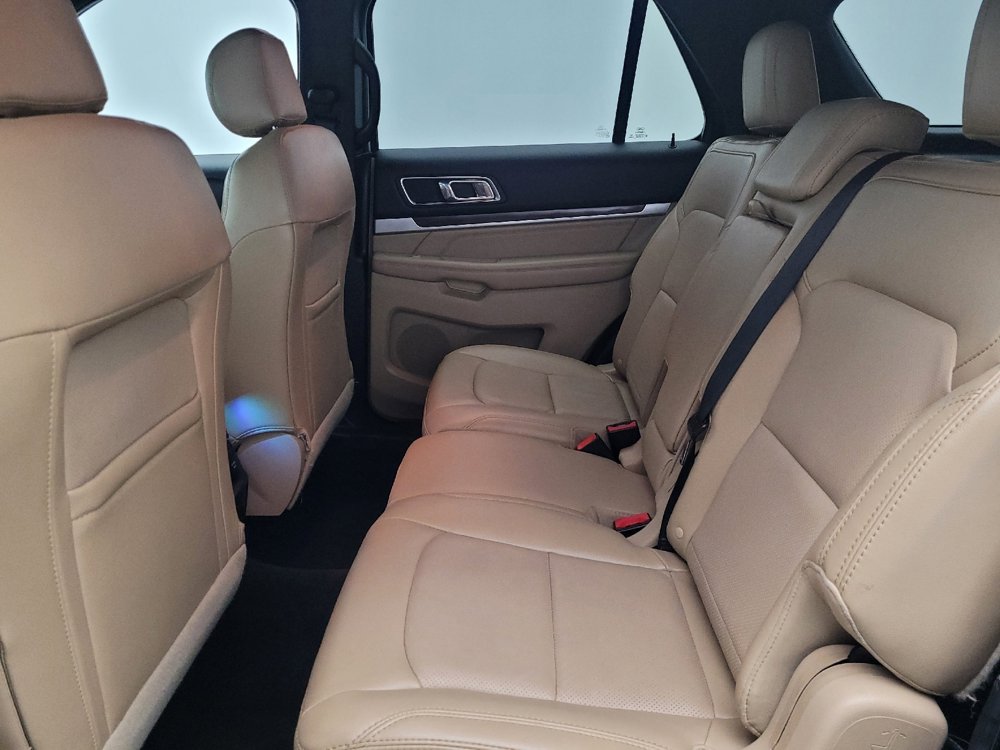 Used 2017 Ford Explorer Limited w/ Equipment Group 303A AWD/4WD image 18