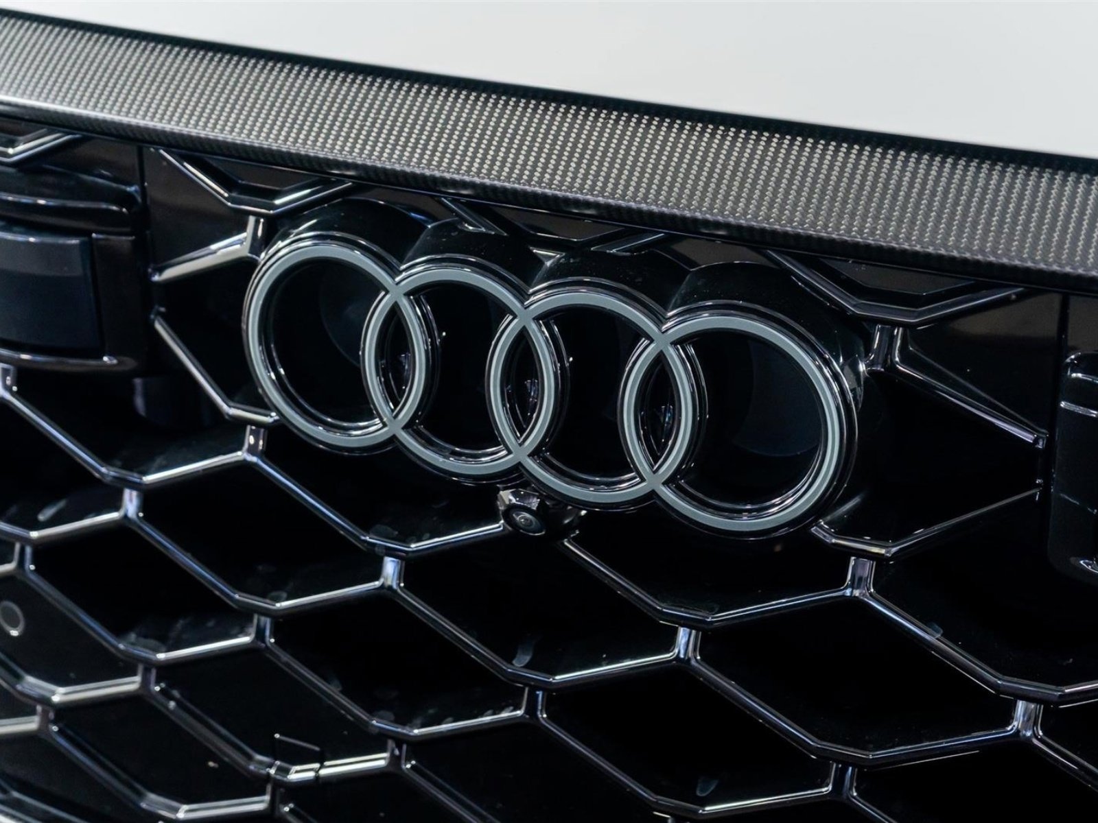 Used 2025 Audi RS Q8 performance image 25