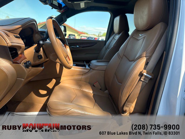 Used 2017 Cadillac Escalade Platinum AWD/4WD image 11