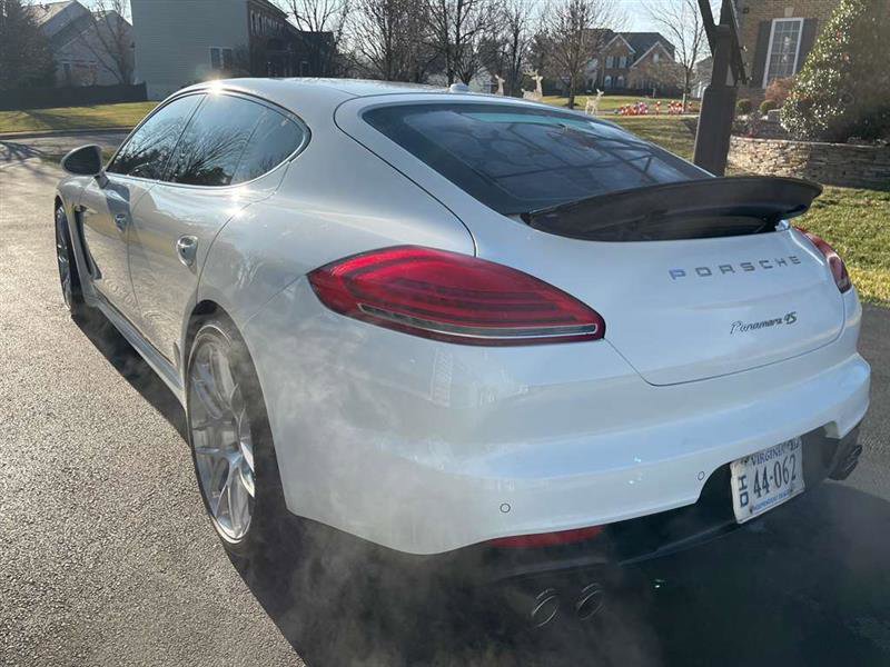 Used 2014 Porsche Panamera 4S image 9