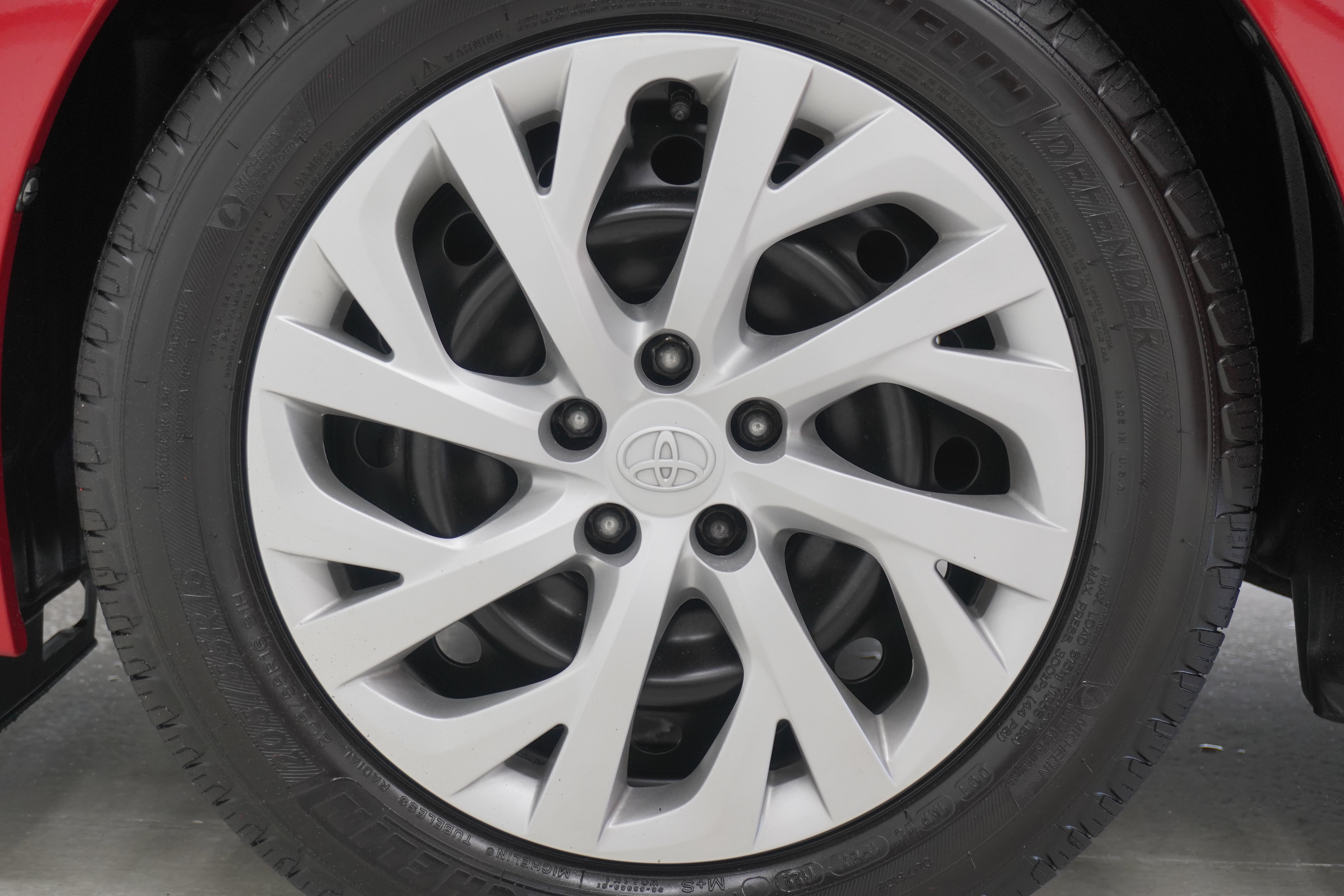 Used 2017 Toyota Corolla LE FWD image 23
