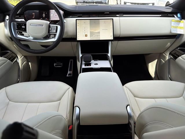 New 2026 Land Rover Range Rover SE image 14