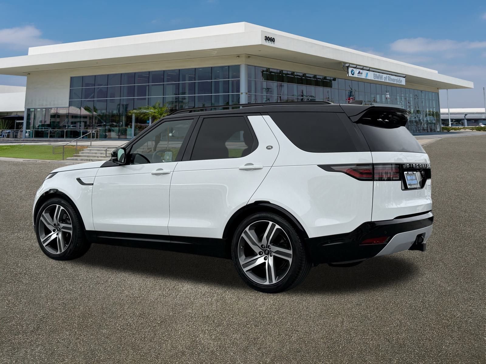 Used 2023 Land Rover Discovery Metropolitan Edition image 7