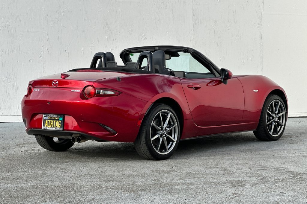 Used 2022 MAZDA MX-5 Miata Grand Touring w/ Weather Package RWD image 3