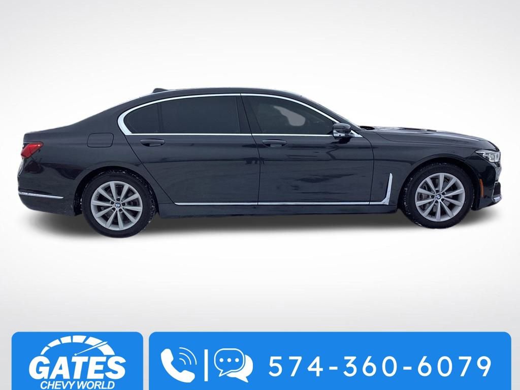 Used 2021 BMW 740i xDrive w/ Premium Package image 10