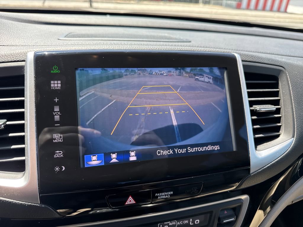 Used 2016 Honda Pilot Touring image 23