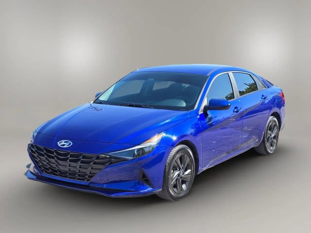 Used 2023 Hyundai Elantra SEL w/ Preferred Accessory Package