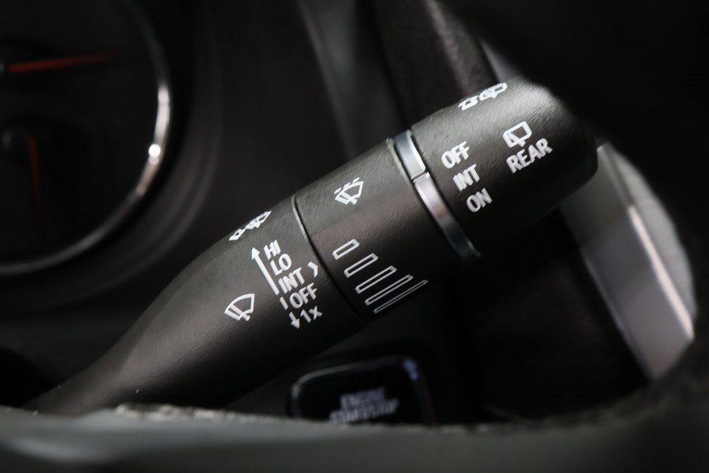 Used 2023 GMC Acadia SLT w/ GMC Pro Grade Package image 18