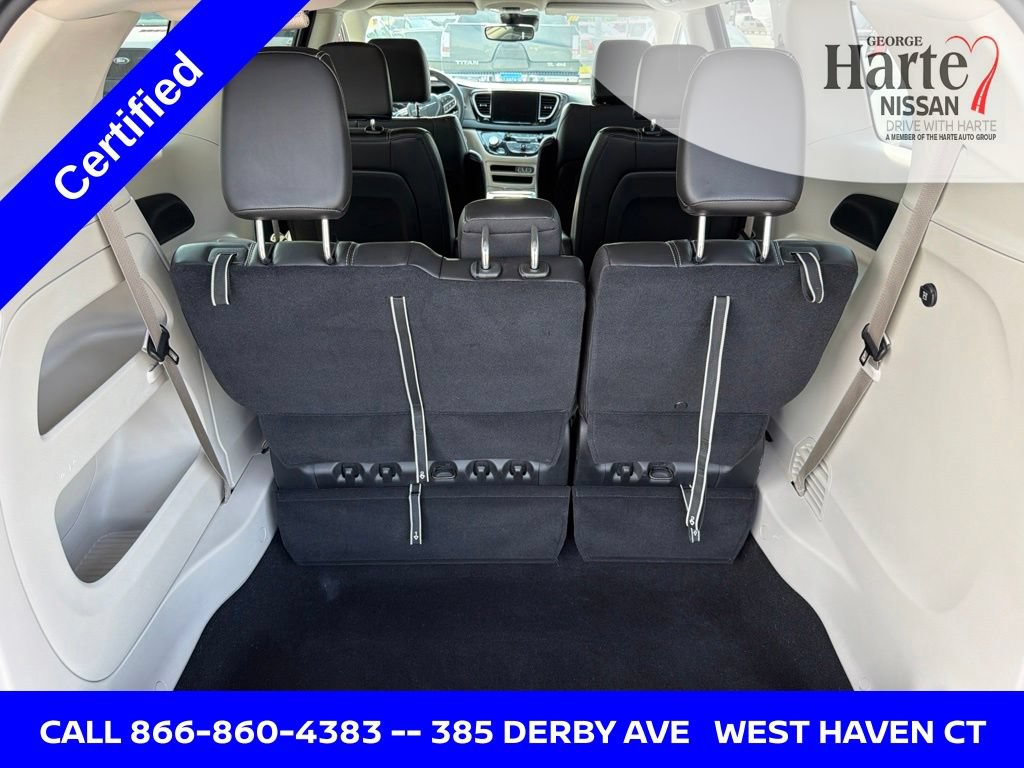 Used 2023 Chrysler Pacifica Touring-L FWD image 21