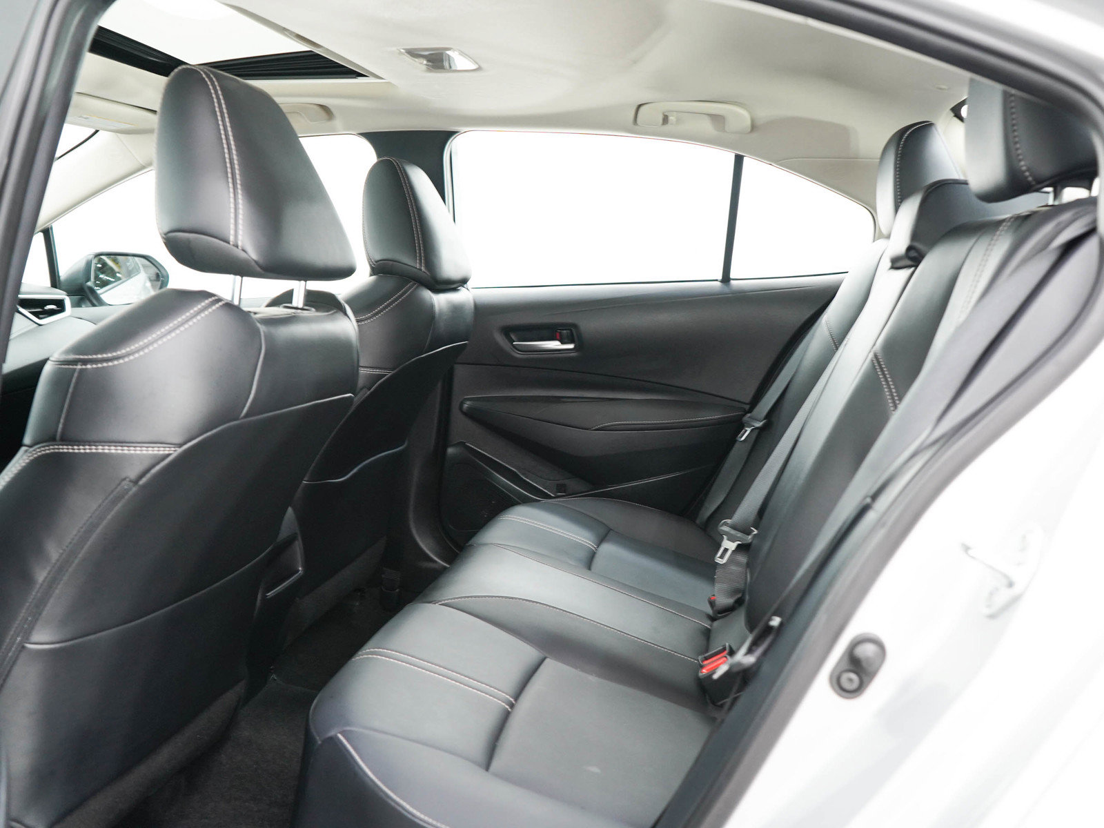 Used 2022 Toyota Corolla XLE FWD image 13