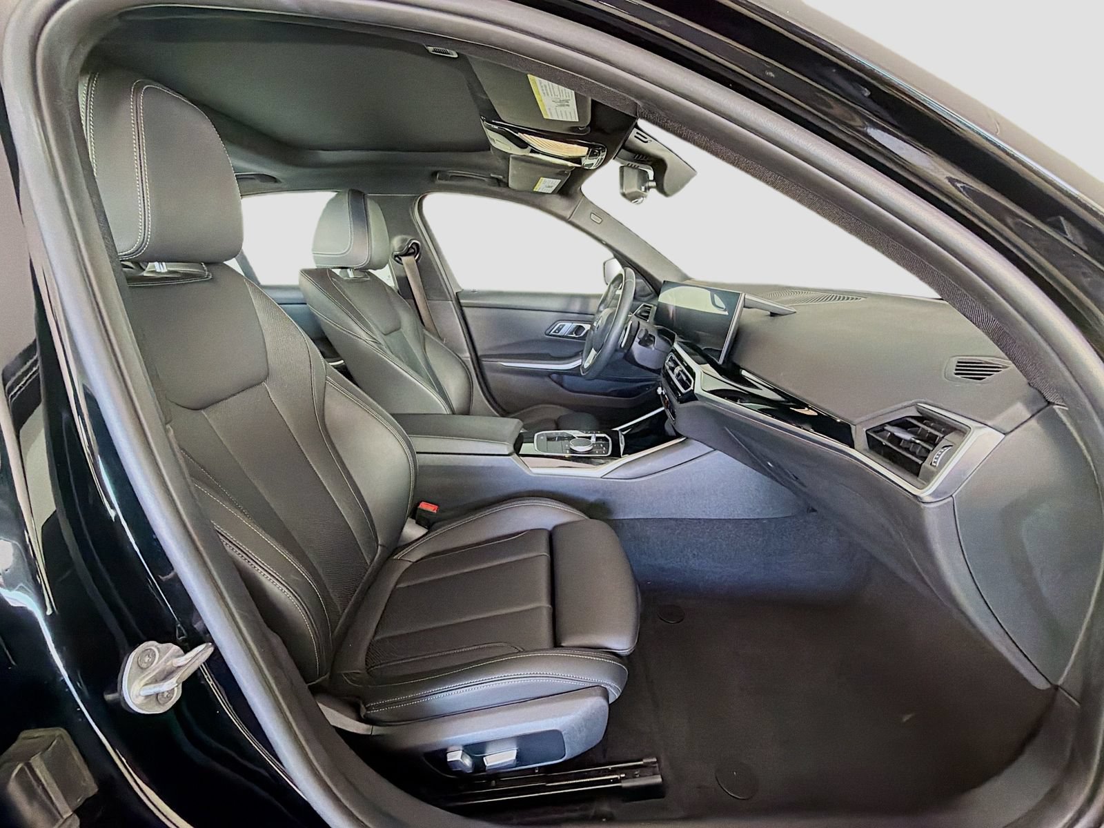 Certified 2023 BMW 330i Sedan w/ Premium Package RWD image 29