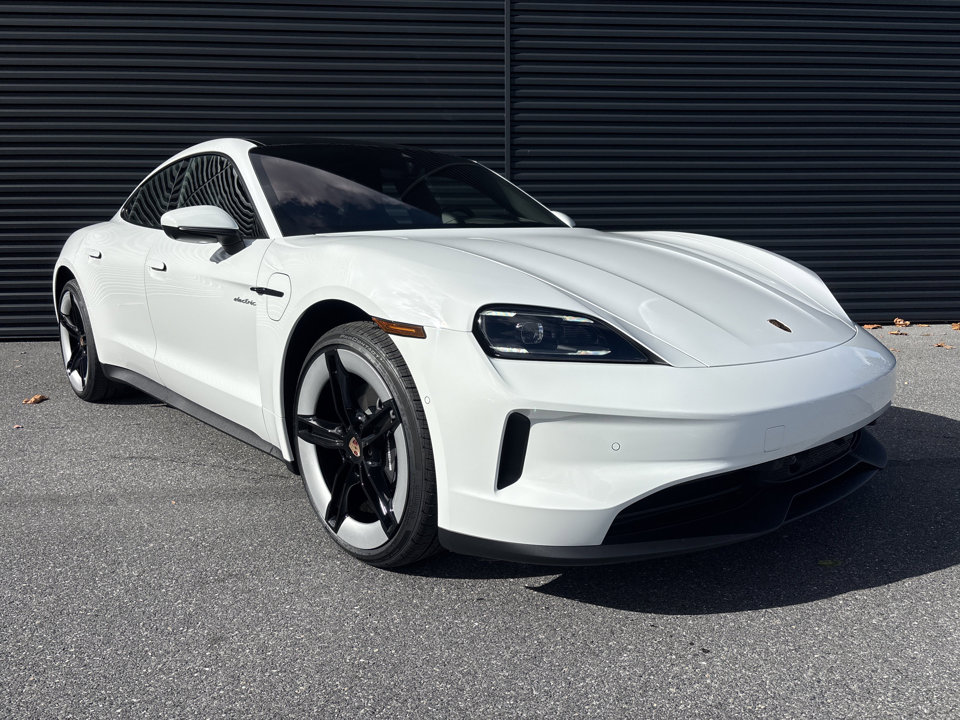 New 2026 Porsche Taycan image 7