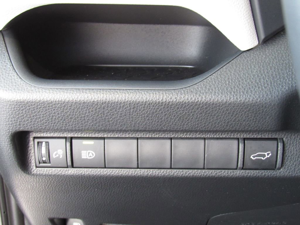 Certified 2025 Toyota RAV4 XLE Premium AWD/4WD image 34