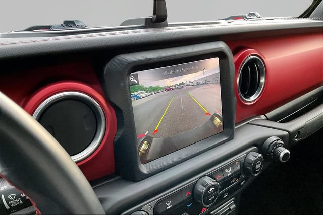 Used 2021 Jeep Gladiator Rubicon AWD/4WD image 11