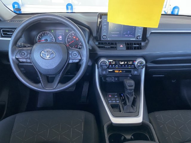 Used 2021 Toyota RAV4 XLE AWD/4WD image 17