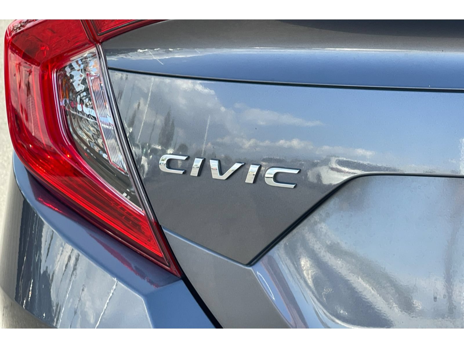 Used 2018 Honda Civic EX-T image 17